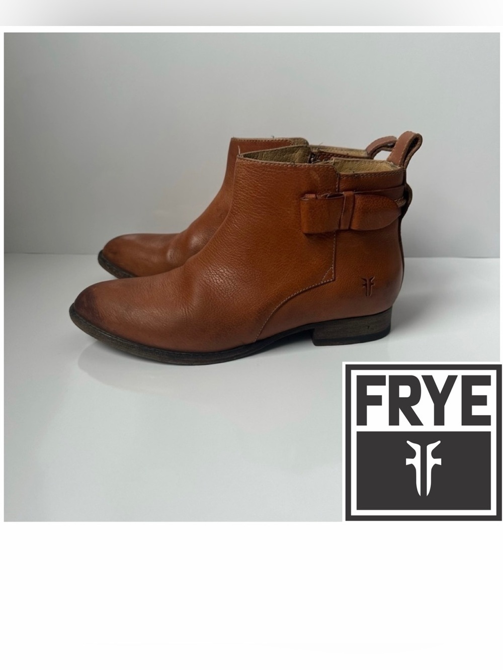 FRYE woman’s ankle leather boots